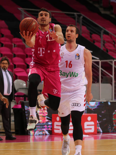 少对手吃足 少对手吃足